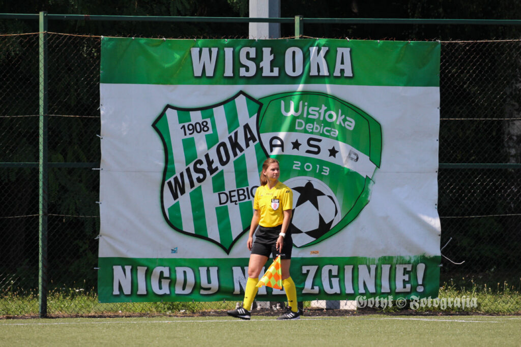 Minimalna porażka juniorów młodszych