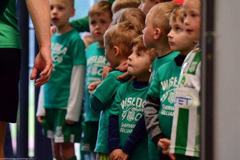 FOTO: Dzieciaki skradły show przed meczem